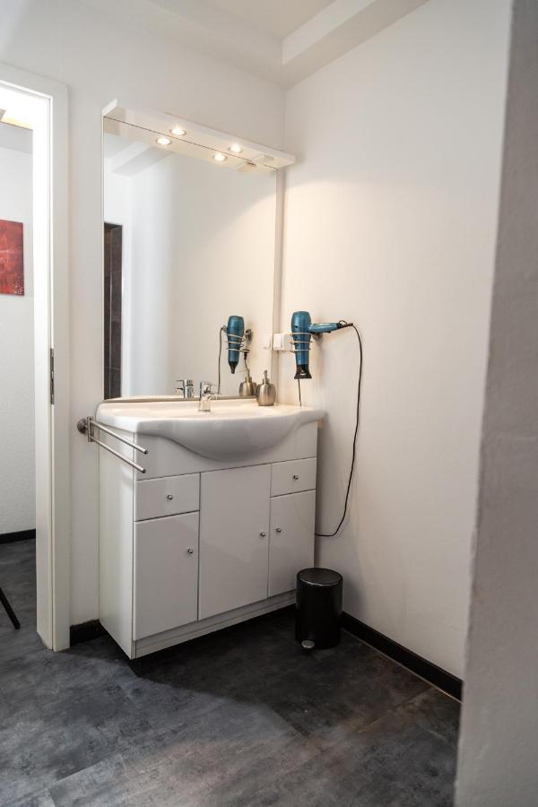 Aparthotel Menden Bagian luar foto